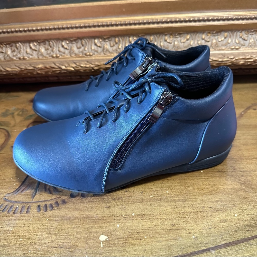 Angel Steps Leah Ankle Boot Faux Leather Navy Blue Boots Size 7 M Trendy So Cute